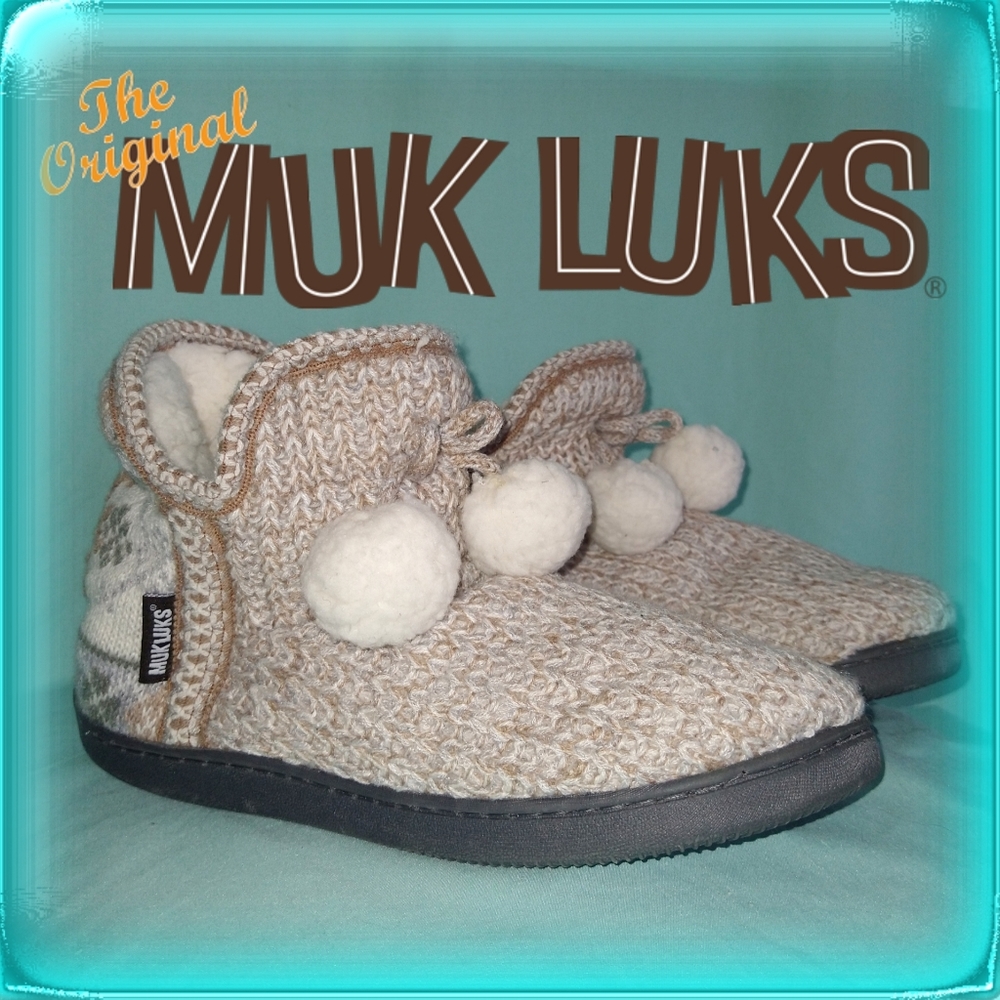 MUK LUKS® Amira Slippers sweater booties 9-10